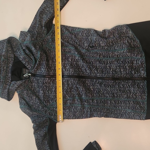 Lululemon Daily Practice Jacket, Irregular Spacebone green black Size 6 - Picture 9 of 9